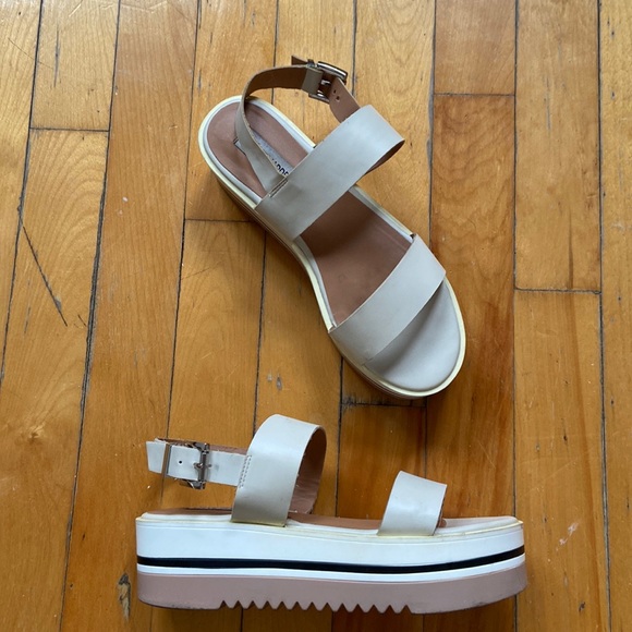 Steve Madden Shoes - Steve Madden platform chunky cream sandals
